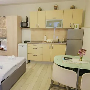 Bliss With Free Parking Apartment